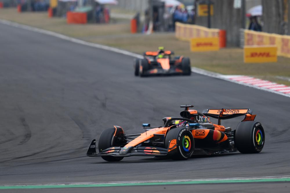 阿斯：巴萨和拜仁都有意桑托斯后卫索萨，后者被誉为新马塞洛